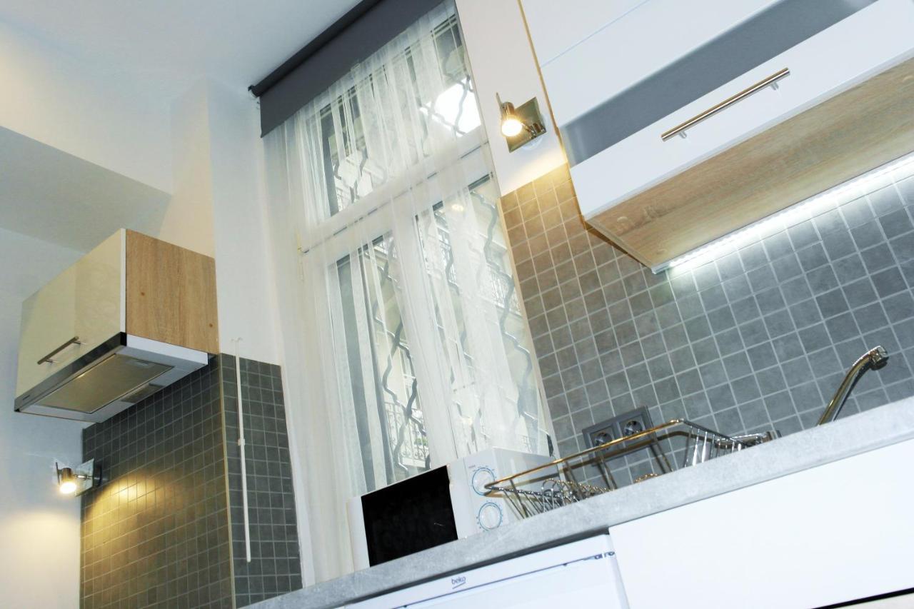 Unique Town Apartment. Clear Comfort. Boedapest Buitenkant foto