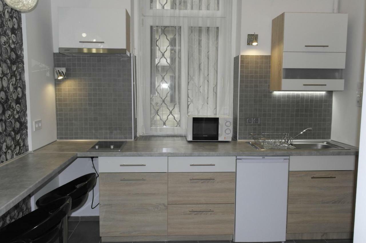 Unique Town Apartment. Clear Comfort. Boedapest Buitenkant foto